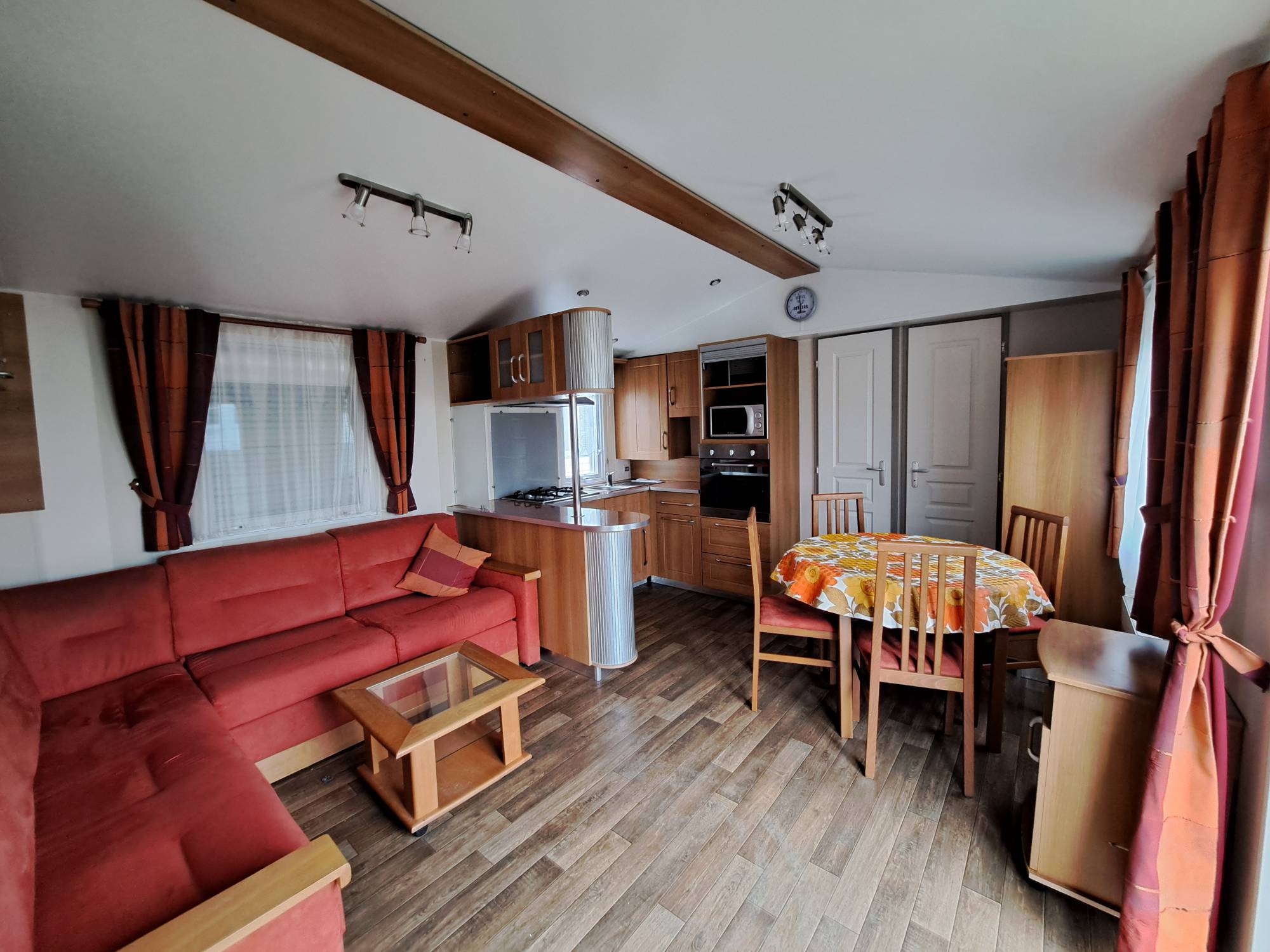 1136-Pièce de vie 1.jpg